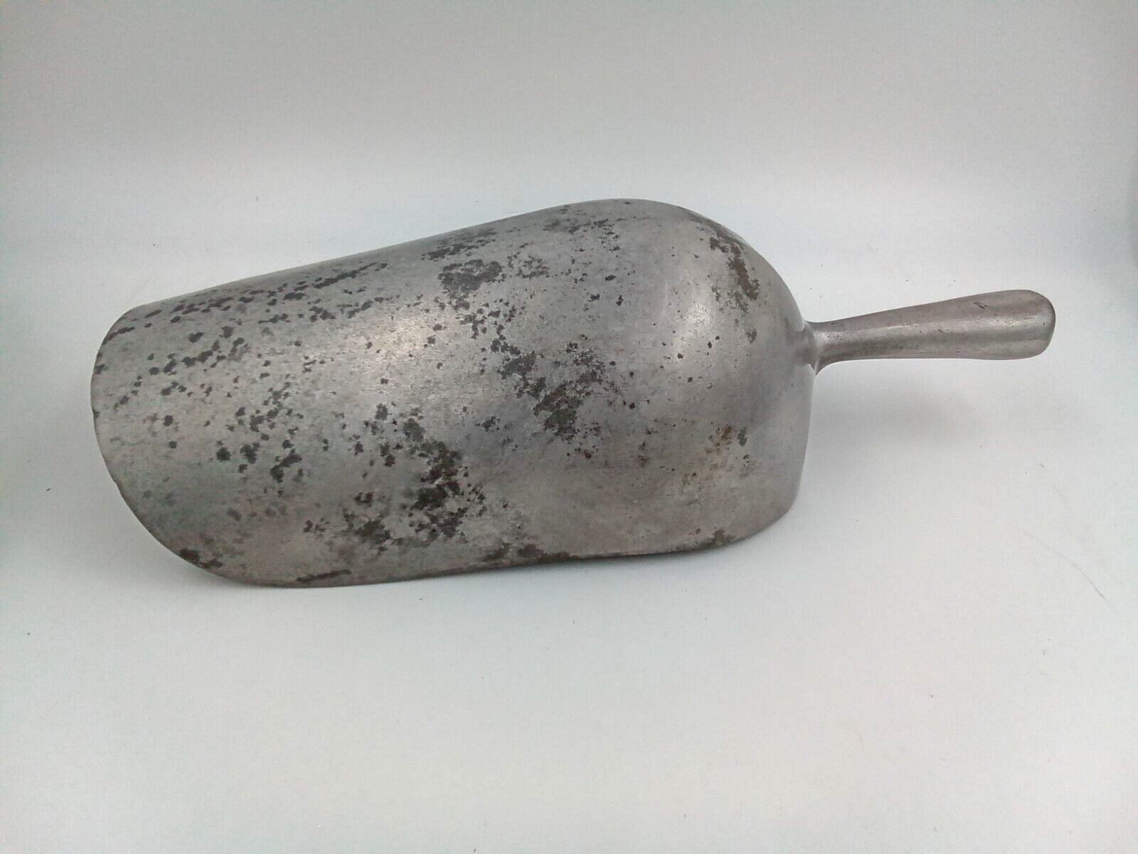 Silver Metal Ice Grain Feed Scoop Bowl Decor Handle Vintage Rustic Centerpiece