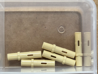 LEGO Parts - Tan Technic, Pin 3L without Friction Ridges - No 32556 - QTY 5
