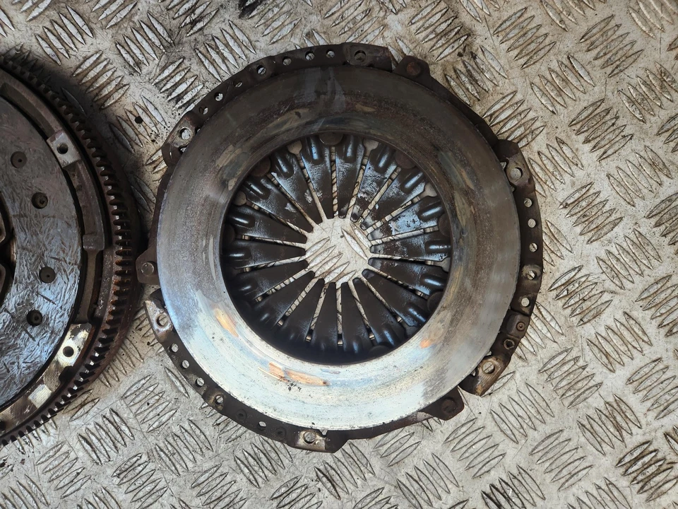 KIT VOLANTE Y EMBRAGUE VW TIGUAN MANUAL 6 VELOCIDADES 2.0 TDI DIÉSEL MK1 2007-2012 Foto 3 de 4