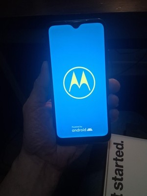 Motorola Moto E 13MP/5MP 6.2'' Blue 4G Android Verizon Prepaid Smartphone