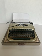 VINTAGE mid-1960s Jaykay Typewriter - Universal(Working)