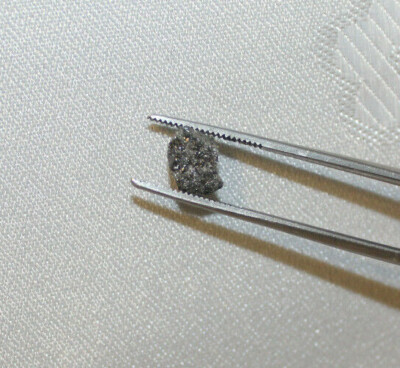 Natürlich glänzender silbergrauer Rohdiamant - 1,76  ct - L 78