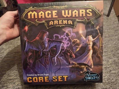 Mage Wars Arena Core Set Brettspiel - brandneu & versiegelt (BESCHÄDIGTE BOX)