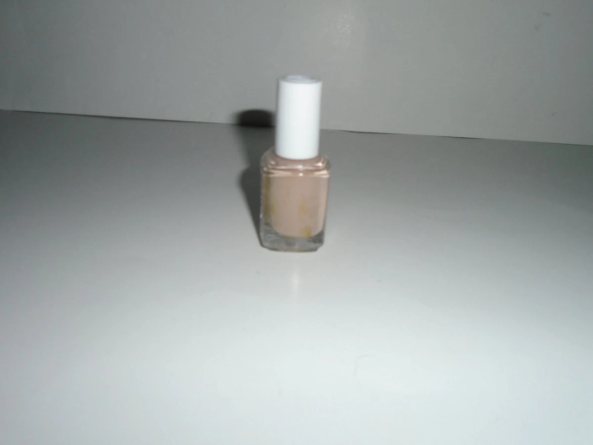 Brooch The Subject Essie