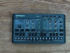 Roland Aira Compact S-1 Tweak Synthesizer, Battery Powered