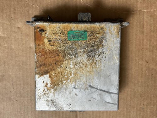 Porsche 928 DME Engine Computer - Picture 1 of 4