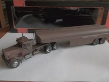 IXO TTR038.22 - Duel Truck - 1955 Peterbilt 281 Tanker Trailer Rust - Maßstab 1:43