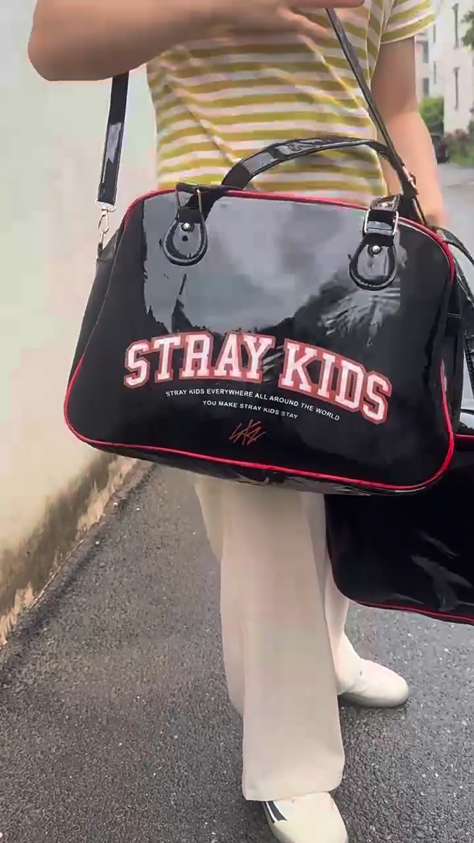 Straykids World Tour domin ATE ポータブルバッグ s-l400.jpg