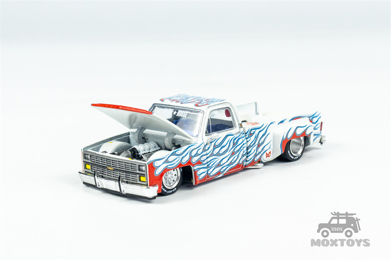 街道ハウス CHEVROLET SILVERADO FIRE (チェイス) Kaido House Chevy Silverado Dually on Fire - V1 – Red with