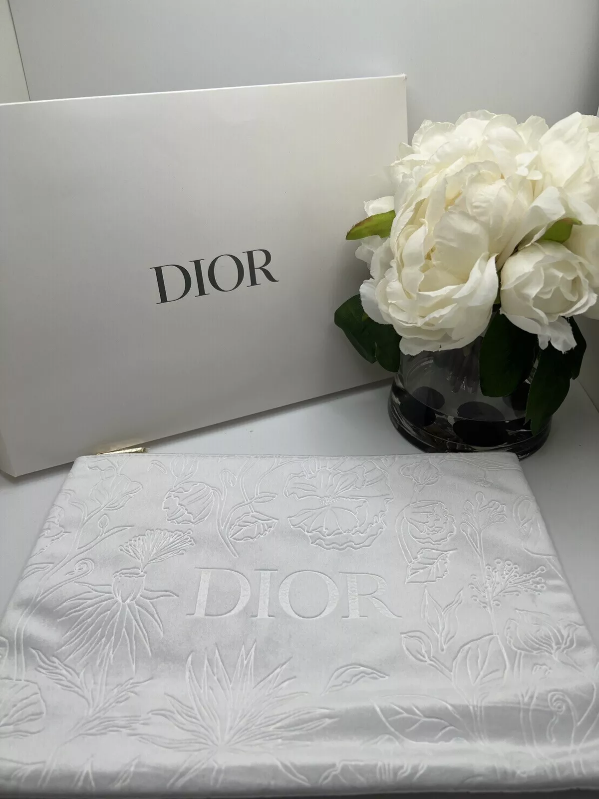 Sac de maquillage CHRISTIAN DIOR sac velours blanc étui cosmétiques flambant neuf fermeture éclair