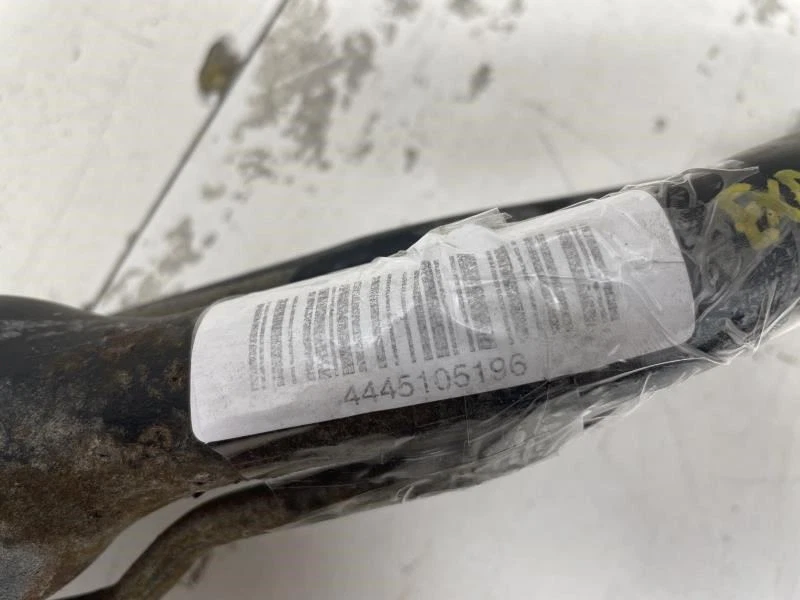 Ford Explorer XLT 2014 cuello de llenado de combustible OEM+ Foto 4 de 4