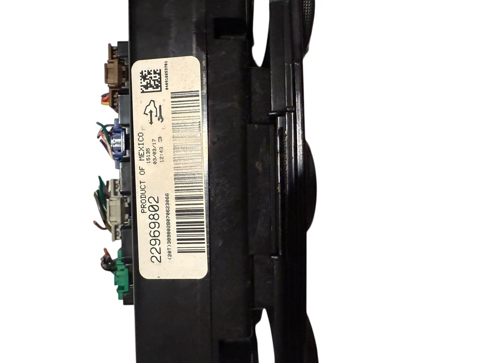 Chevrolet Traverse 2013 a 2017 radio bisel aire acondicionado calefacción control climático Q9292 DG Foto 2 de 4