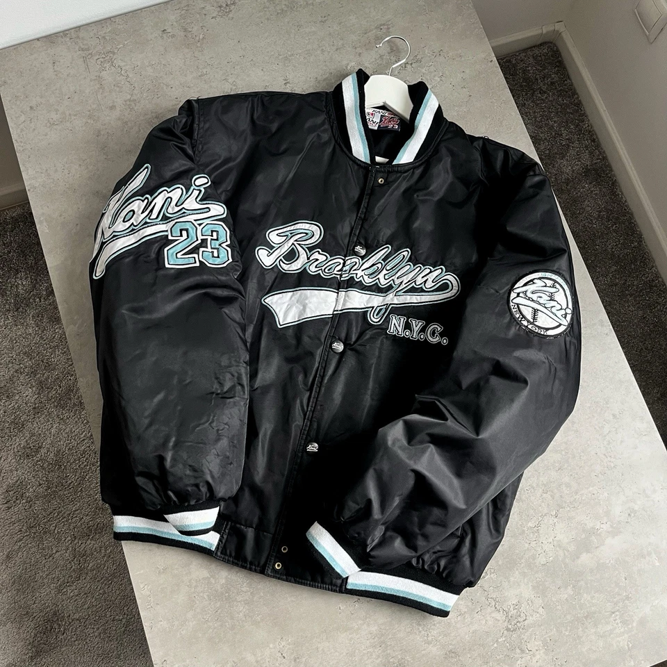 Chaqueta de rap bomber deportiva vintage Kani talla L Foto 2 de 4