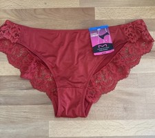 MAIDENFORM Comfort Devotion Red Rose Gold Lace Back Tanga Panty XL/9