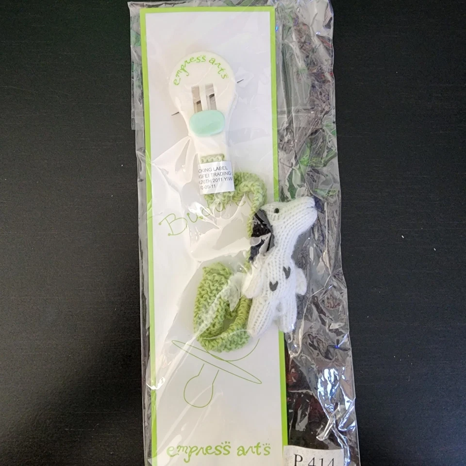 Clip chupete ganchillo a mano soporte binky bebé cachorro perro tejido negro blanco Foto 2 de 4