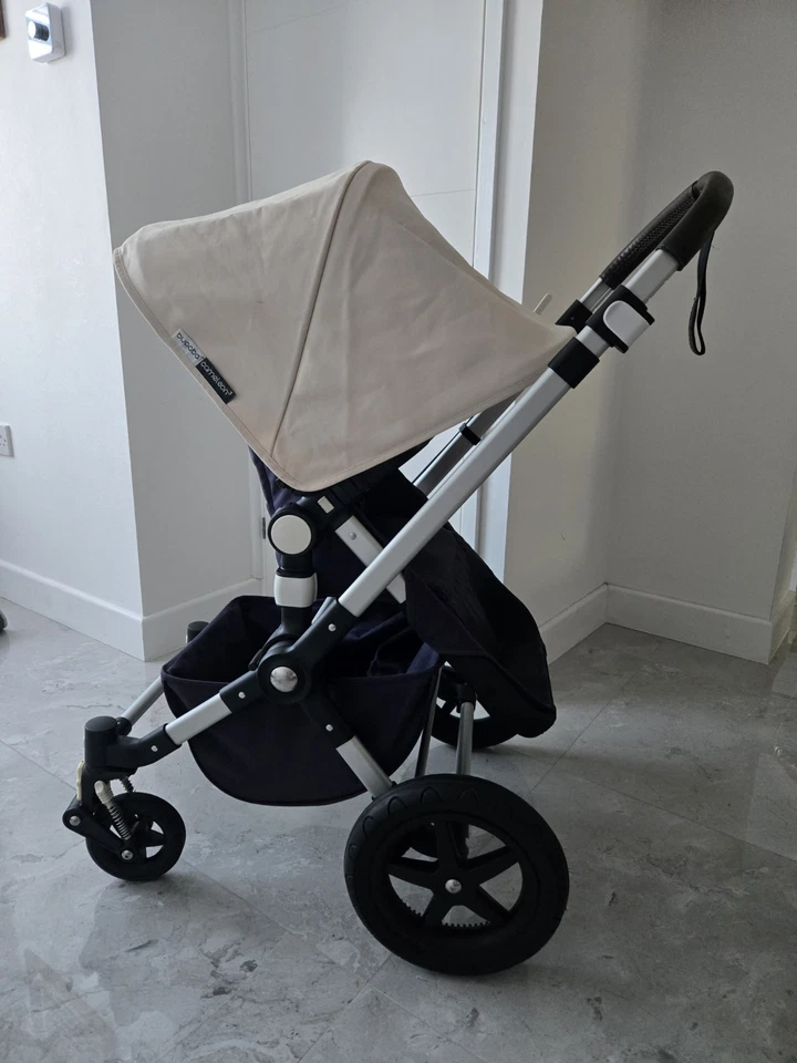 Bugaboo Cameleon 3 Classic Navy Collection Pushchair Stroller Pram & New Breezy - Image 3 of 4