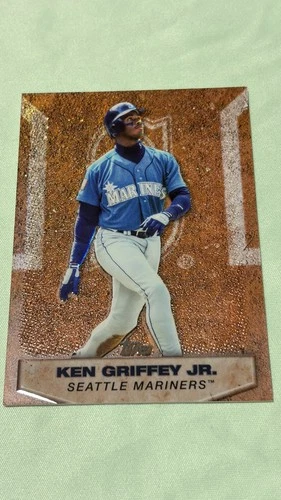 2026 Topps Series 2 Ken Griffey Jr. Base (RAW)