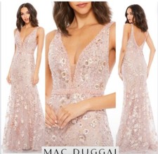 NWT Mac Duggal $698 Women's Size 6 Embroidered Floral Modified A-Line Gown 67481