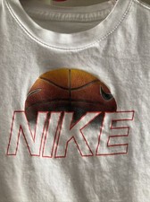 THE NIKE TEE KIDS LARGE WHITE WITH BASKETBALL - EXCELLENT CONDITION