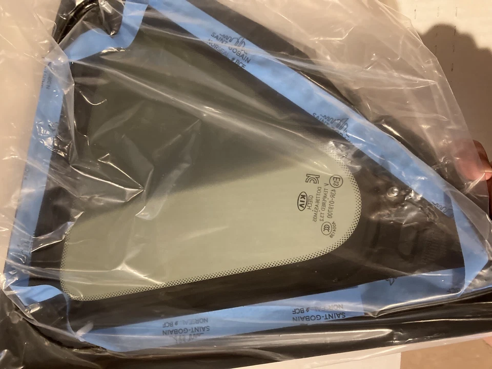 Vidro de janela de painel traseiro genuíno KIA RH PASSE 87820B2020 SOUL 2014-2019 - Imagem 2 de 4