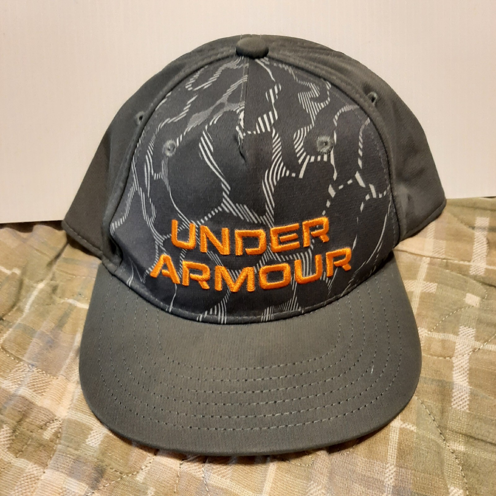 UNDER ARMOR Hat Cap  ADJUSTABLE GRAY - image 1