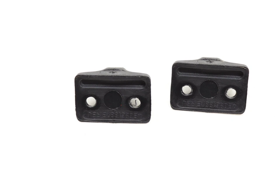 AUDI ALLROAD QUATTRO 2001-2005 - JUEGO DE GANCHOS PUERTA TRASERA VENTANA/PARASOL Foto 2 de 4