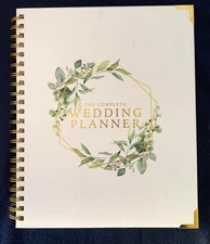 The Complete Wedding Planner And Organizer by Your Perfect Day Spiral Pockets