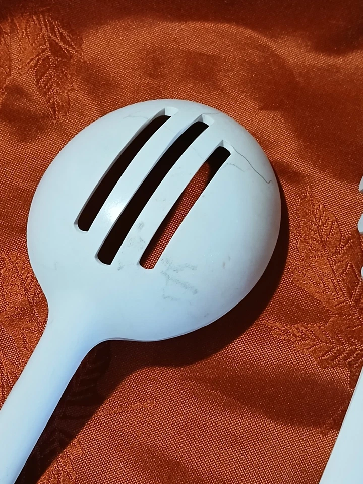 Lot of 3 White Melamine Slotted Spoon Spaghetti Spoon Ladle Kitchen Utensils - Image 3 of 4