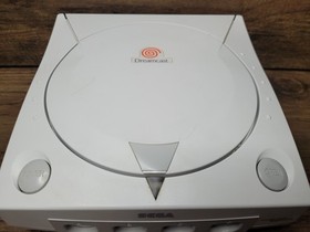 Sega Dreamcast HKT-3020, Powers On, No Disc Spin, (READ DESCRIPTION)