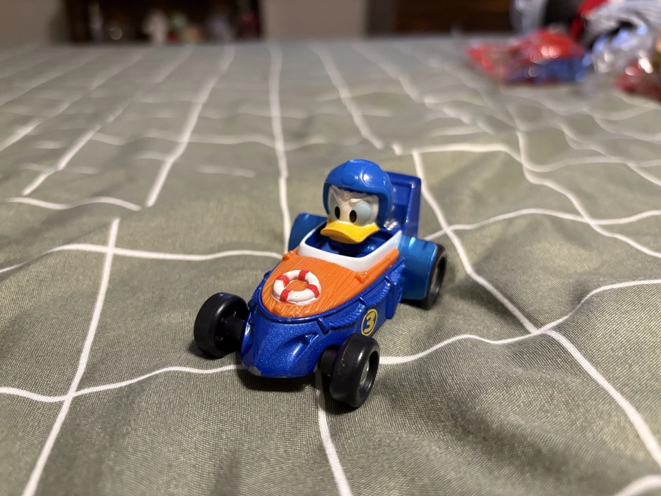 2016 Disney Mickey & the Roadster Racers Die Cast Car Bundle Donald & Goofy x2 - Image 2 of 4