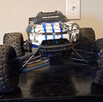 Traxxas E Revo 2.0 4WD Electric RTR Monster Truck Blue MPN VXL-6s