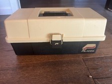 VTG Plano Model 5520 Tan/Black 2-Tray Plastic Fishing Tackle Box Classic Logo