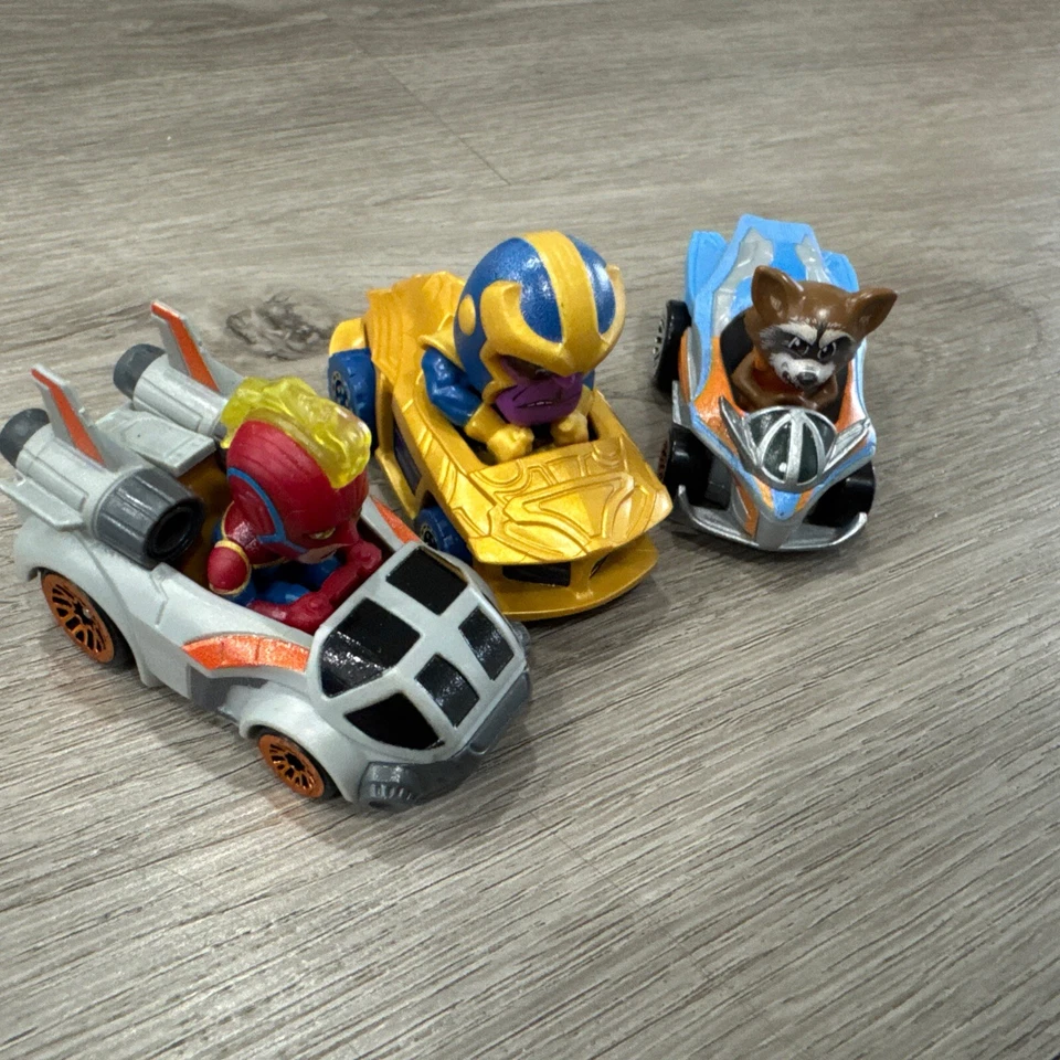 Hot Wheels RacerVerse Set of 3 Die-Cast Cars Marvel Driver: Rocket, Thanos & Cap - Image 4 of 4
