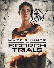 Rosa Salazar Maze Runner Autographed Signed 8x10 Photo COA #J4