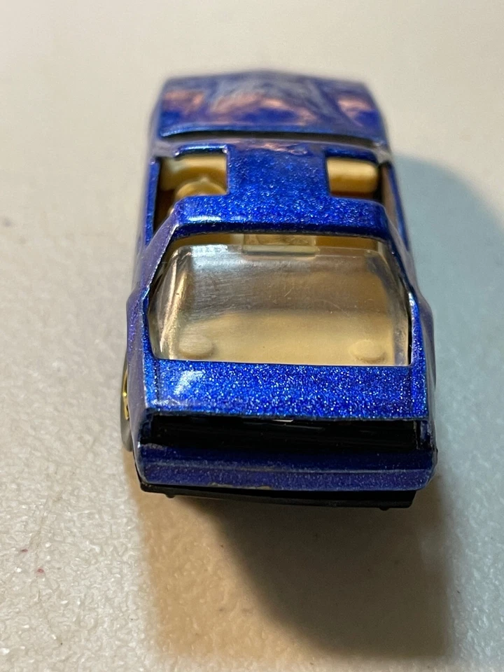 De colección Hot Wheels Años 80 Firebird Azul Brillante Escama Oro Ruedas Hot Ones Malasia Foto 4 de 4