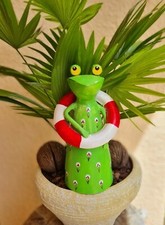 Deko Frosch aus Metall bemalt mit Schwimmring...