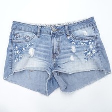 Rewash Shorts Women's 5/6 Blue Denim Floral Embroidery Distressed Frayed Hem