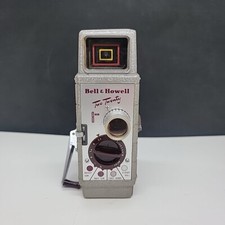 VINTAGE BELL  HOWELL 8MM CAMERA TWO TWENTY UNTESTED
