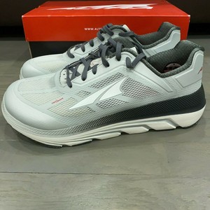 ergonomic running shoes