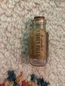 VINTAGE FOLEY KIDNEY PILLS CHICAGO ADVERTISING DRUGGIST APOTHECARY BOTTLE