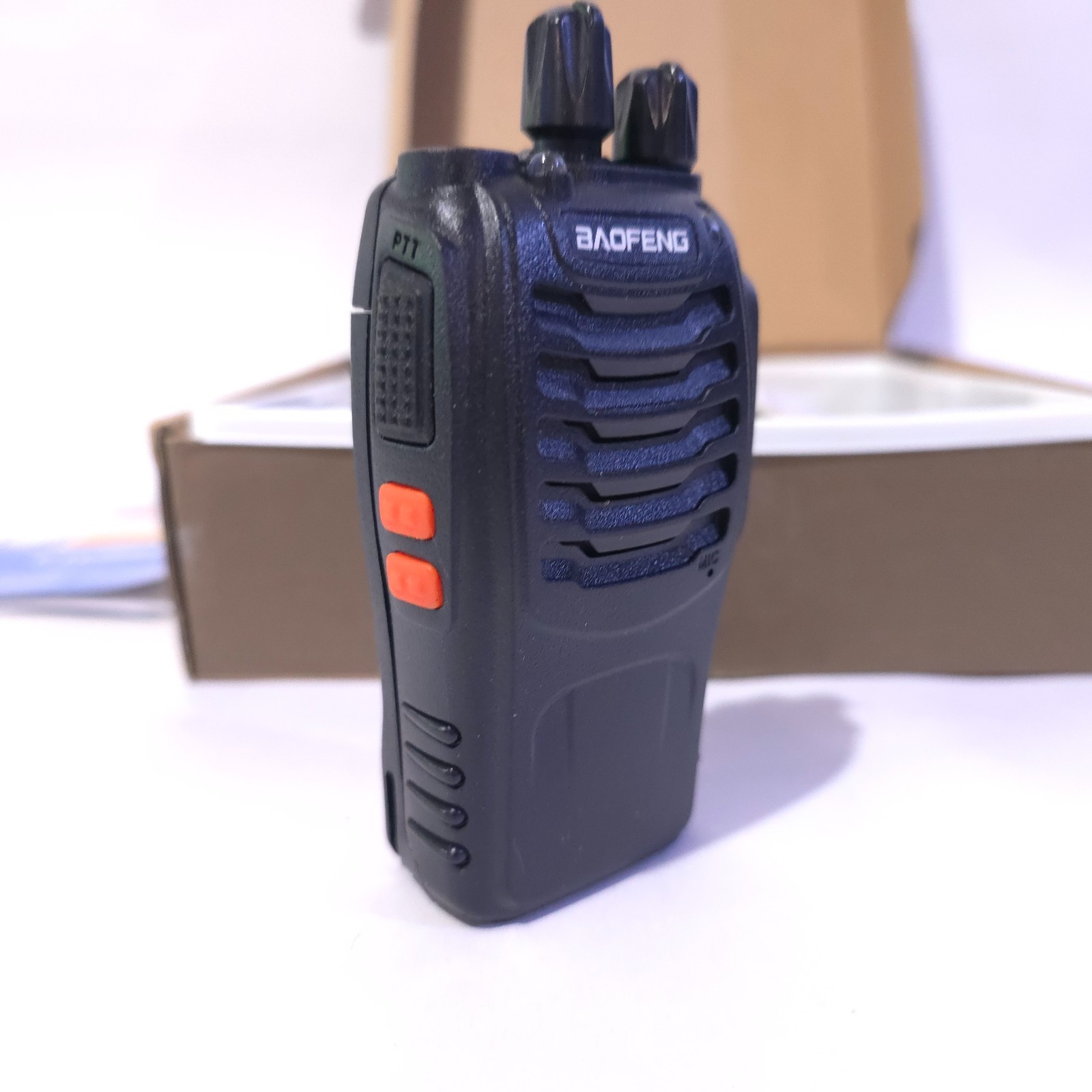 Baofeng Pofung BF-888s UHF 400-470MHz ABS Two-way Ham Radio Walkie Talkies 1pc