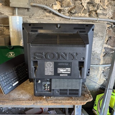 SONY TRINITRON KV-19GT2 トリニトロン Sony Trinitron CRT TV 19