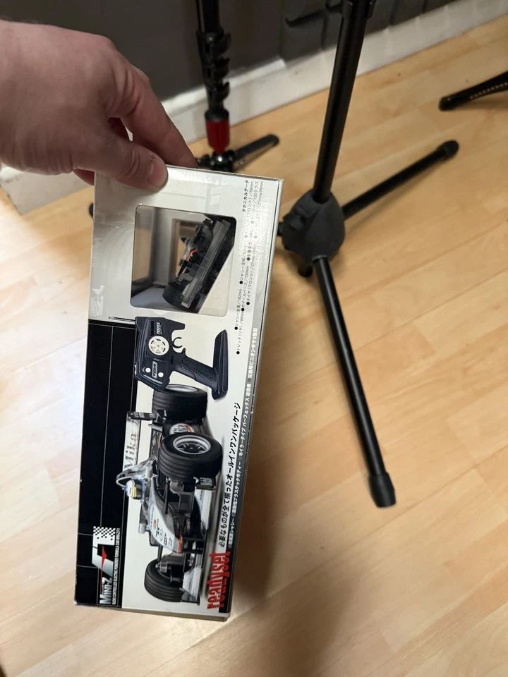 Kyosho Mini-Z F1 Team McLaren Mercedes MP4 RTR Readyset - Image 2 of 4