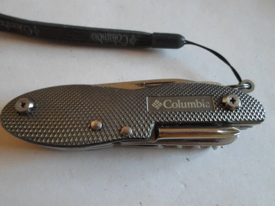 Columbia Multi Herramienta Gris y Plata 10 en 1 Herramienta, Cuchillo, Destornillador, Sacacorchos Foto 3 de 3
