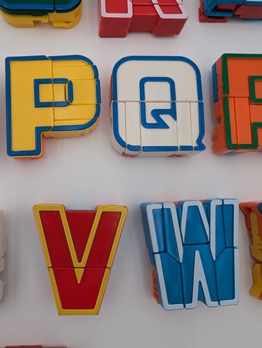 25 ALPHA BOTS Alphabots Vintage Transformer Letters Robots Lakeshore - SIN C - Imagen 8 de 18