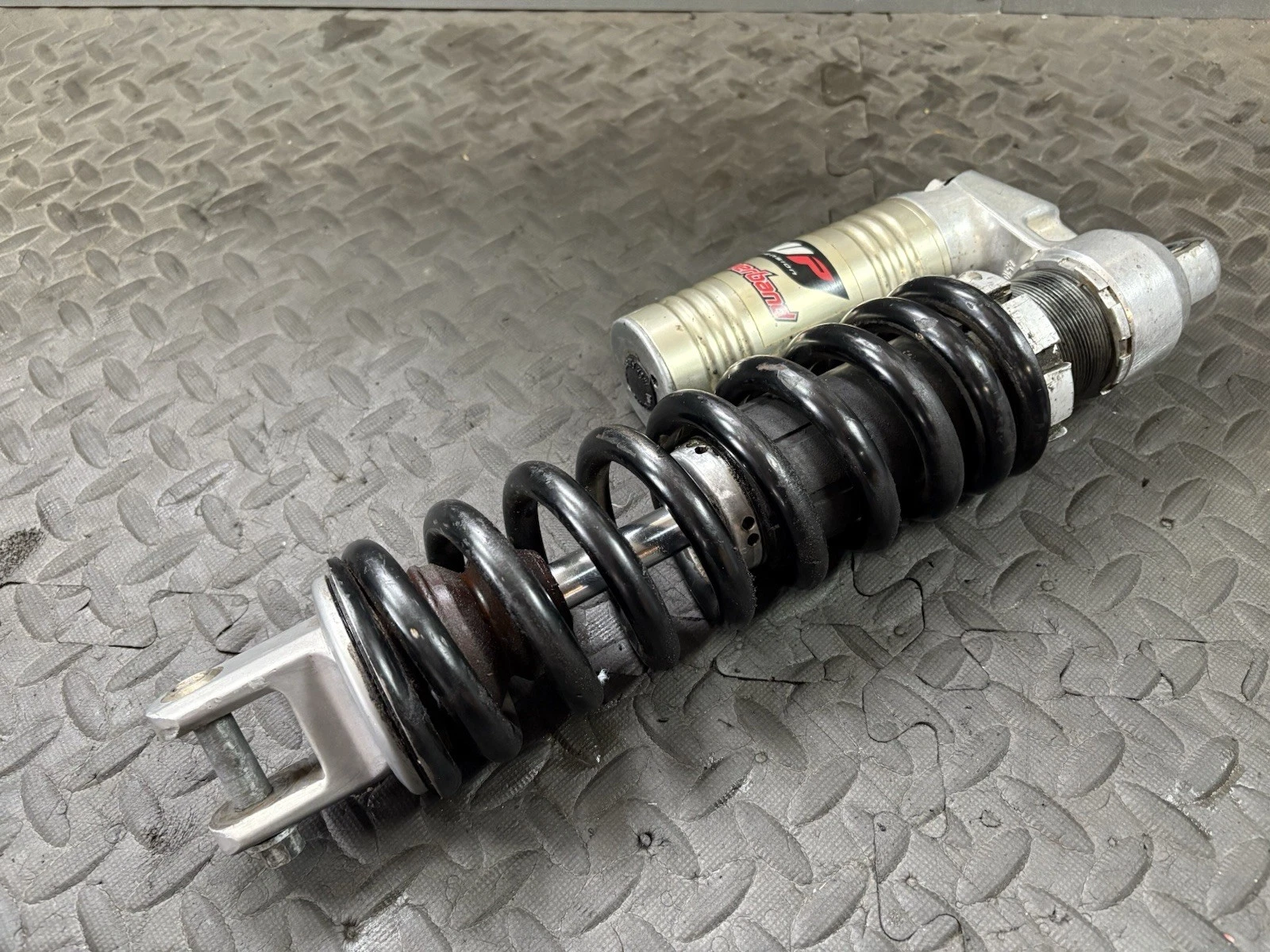 2003 KTM 200 MXC EXC OEM REAR BACK SHOCK ABSORBER SUSPENSION 1218X757