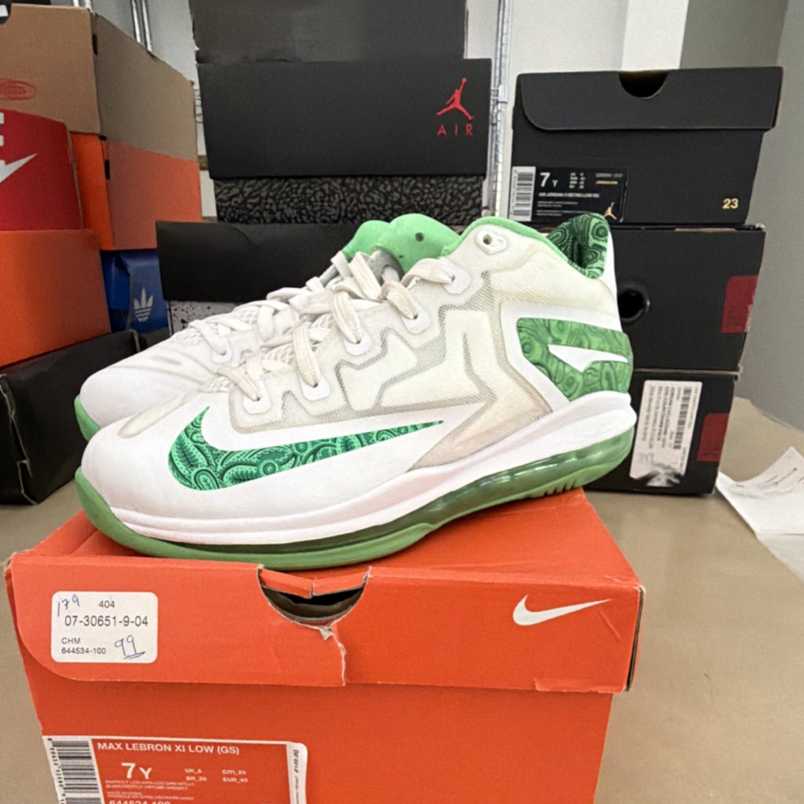 White Green 7y 644534-100