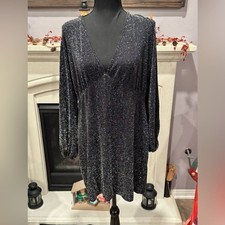 Women’s BooHoo Black and Silver Sparkly Mini Dress Long Sleeves V-Neck Size 18