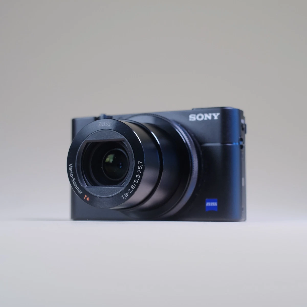 Sony Cyber-shot DSC-RX100 V Less than 3x Optical Zoom Digital