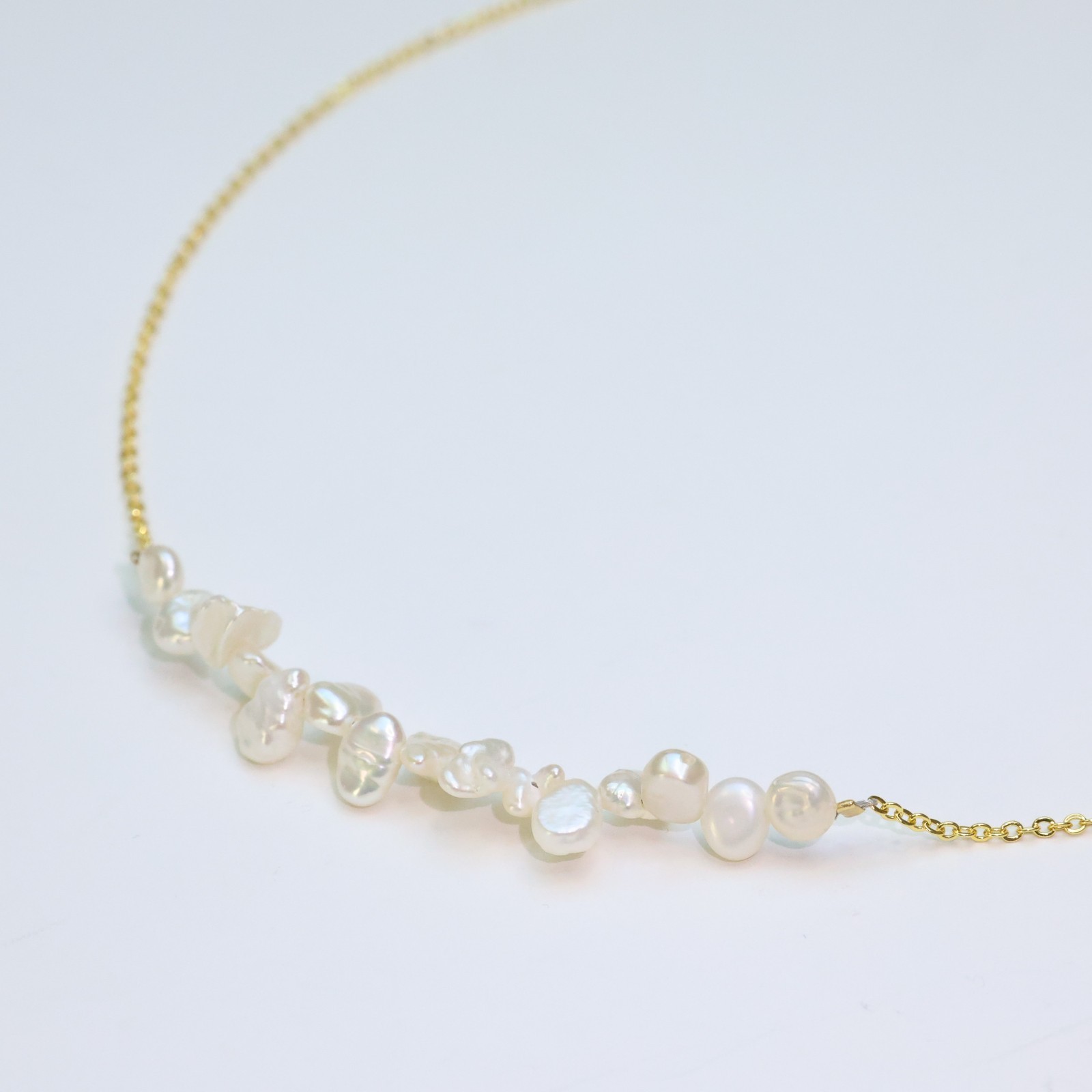 Collier en perles baroques d'eau douce unique, un bijou fait main à offrir pour femme